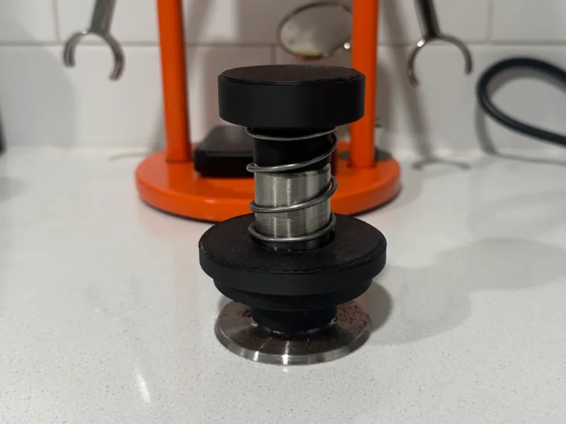 Cafelat Robot Spring Tamp