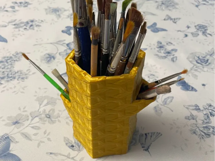 Hive Cup | 3D-Textured Honeycomb Paintbrush Cup