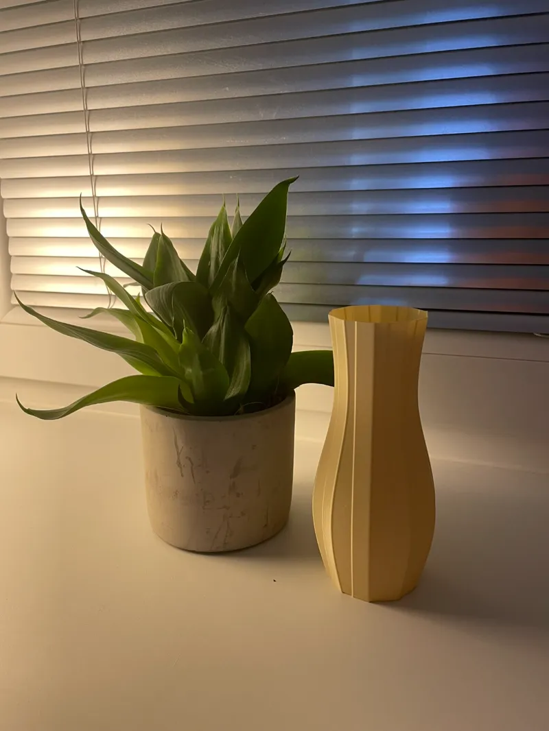 Spiral vase