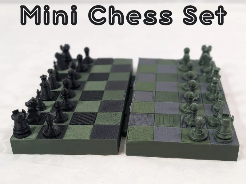 Mini Hinged Travel Chess Set