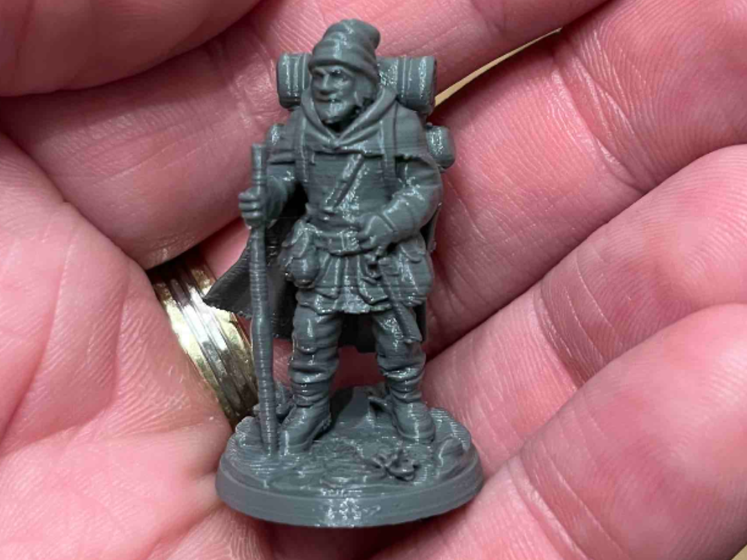 Wanderer with Walking Staff (25mm Base) - DnD 