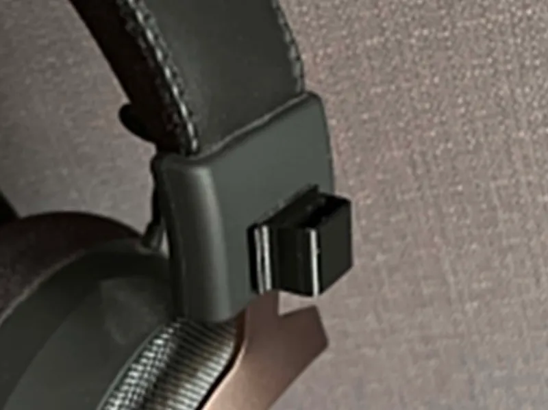 Minimalistic USB holder for multipurpose use!