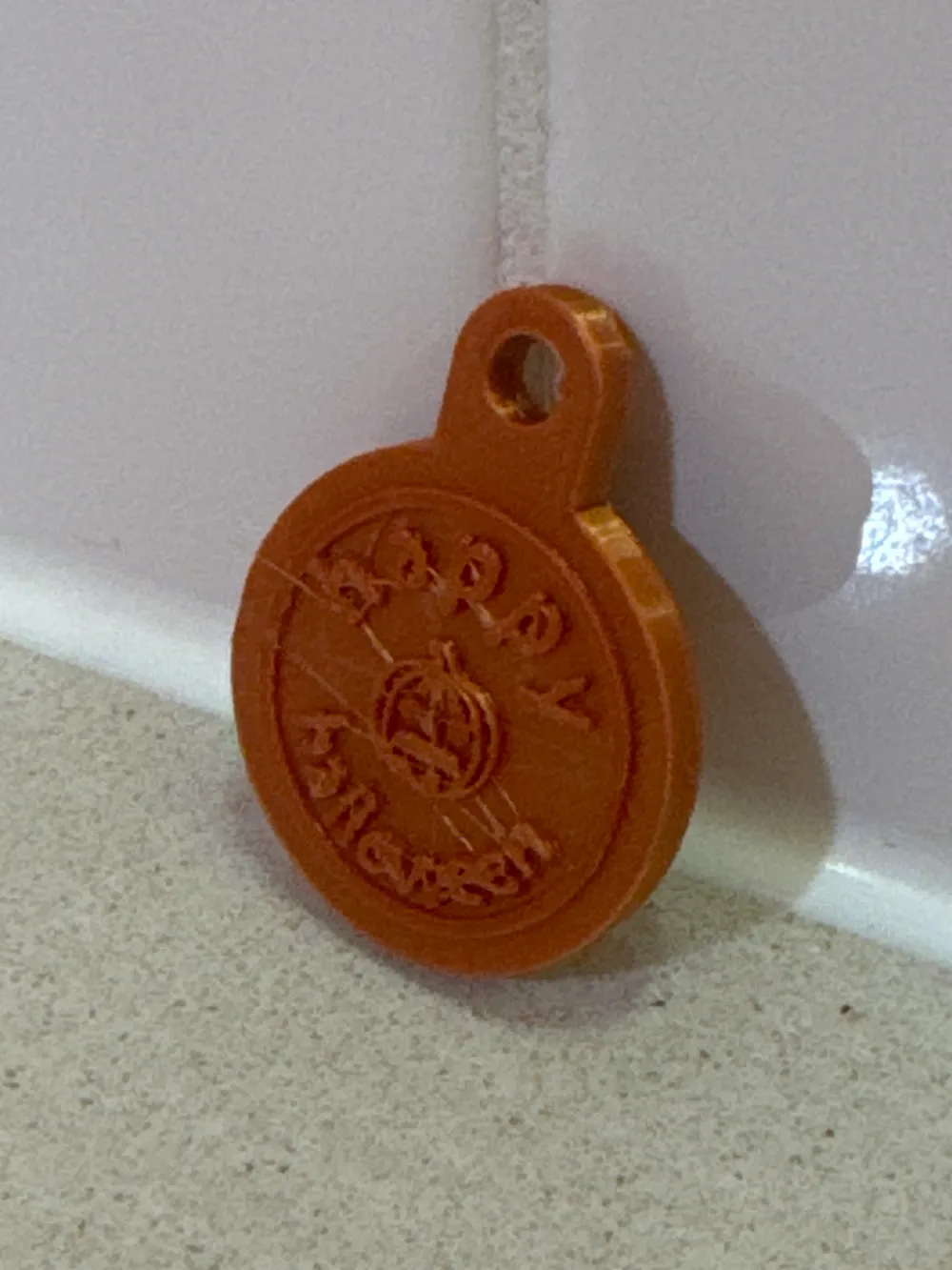 Halloween "happy Halloween" keychain small by mr print (B3D) - MakerWorld