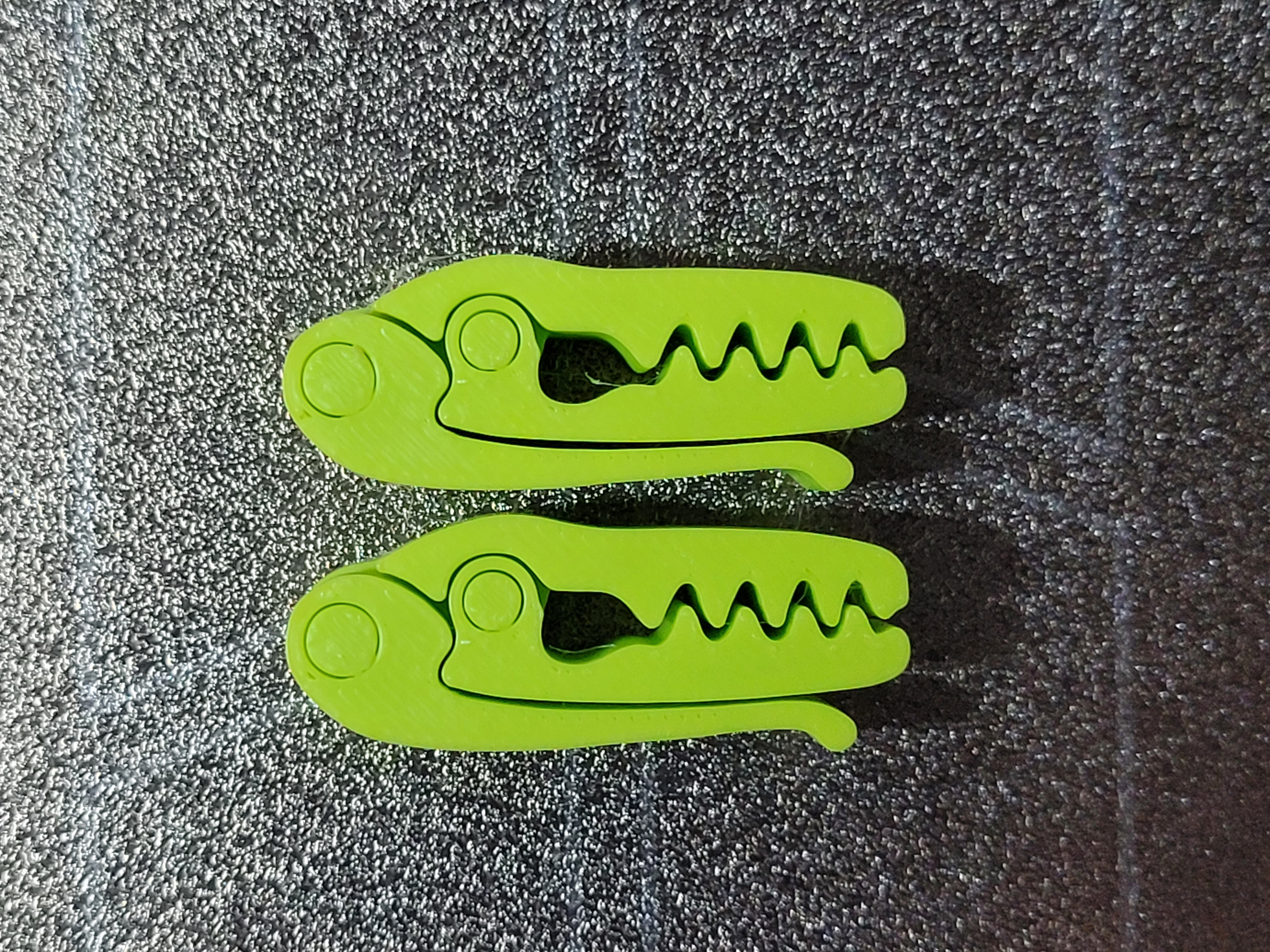CrocClip - Snap & Hold ( tiny crocodile clamp ) - 1