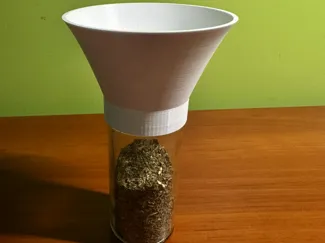 Funnel for pouring spices