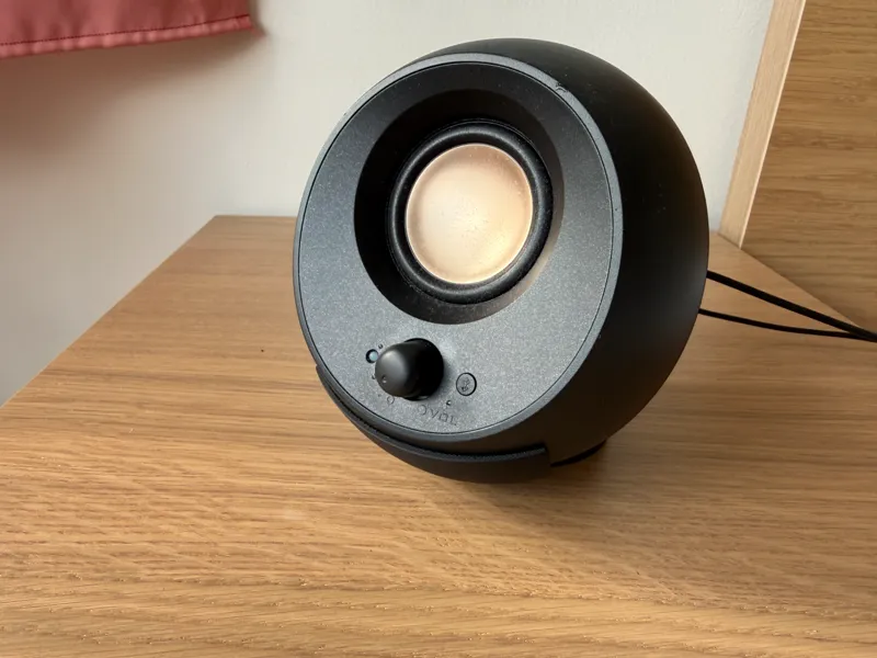 Creative Pebble V3 Speaker Angled Stand