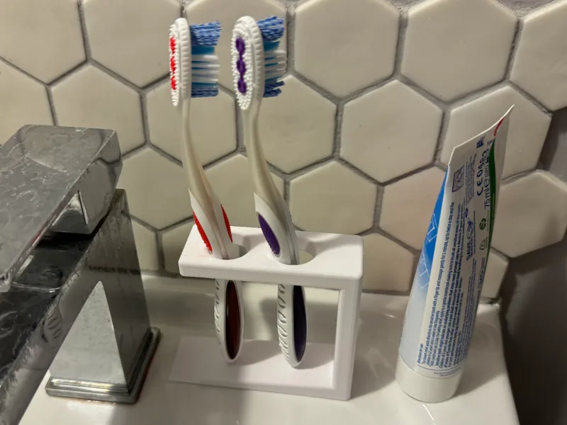 Simple Tooth Brush Holder