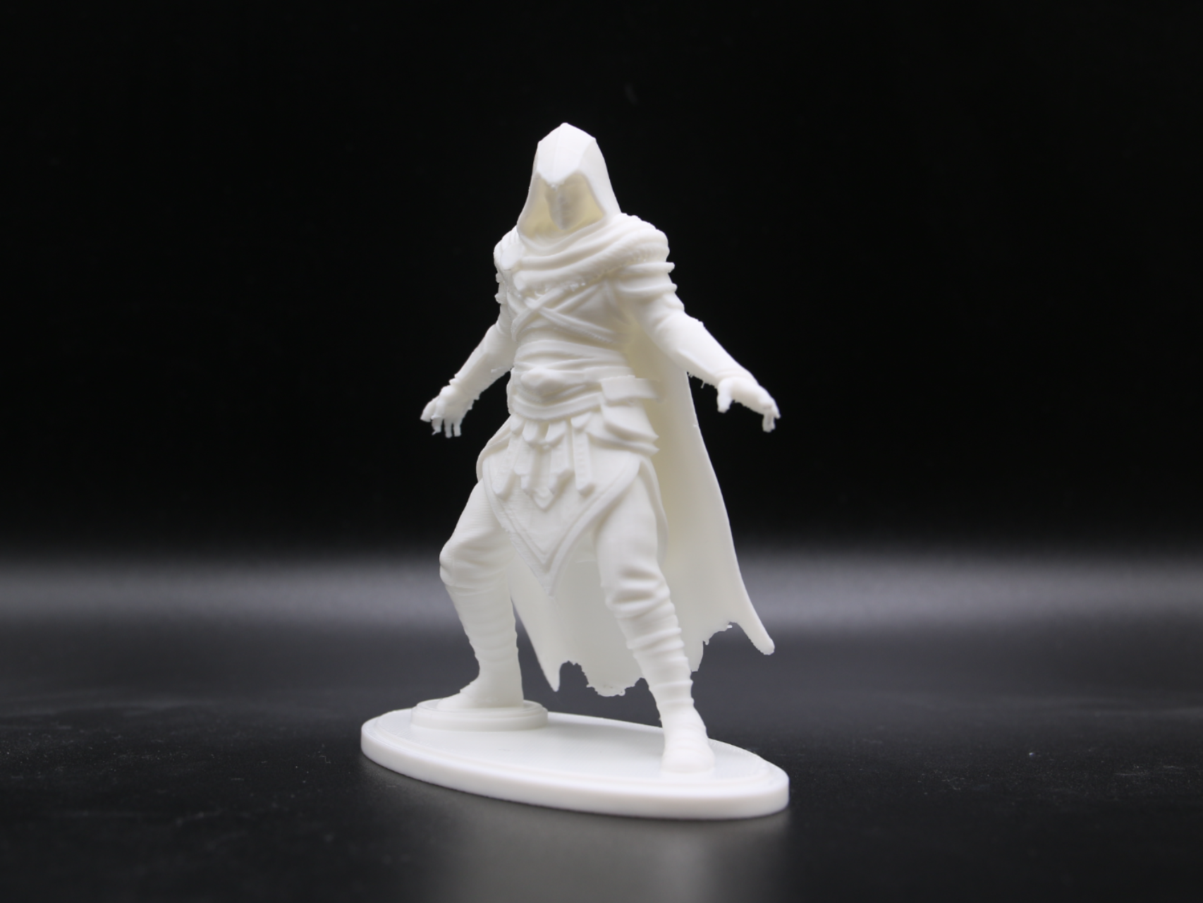 Assassins Creed - Hooded Stealth Warrior Figurine