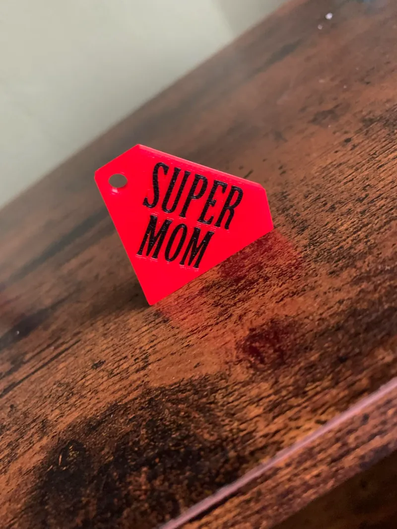 SUPER MOM KEYCHAIN