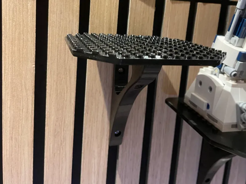 Floating Wall Mount for C-3PO