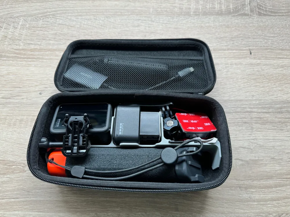 Organizer GoPro Hard Shell Camera Case ( Hero 9, 10, 11 icluded case