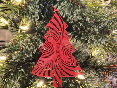 Tree Ornament Illusion