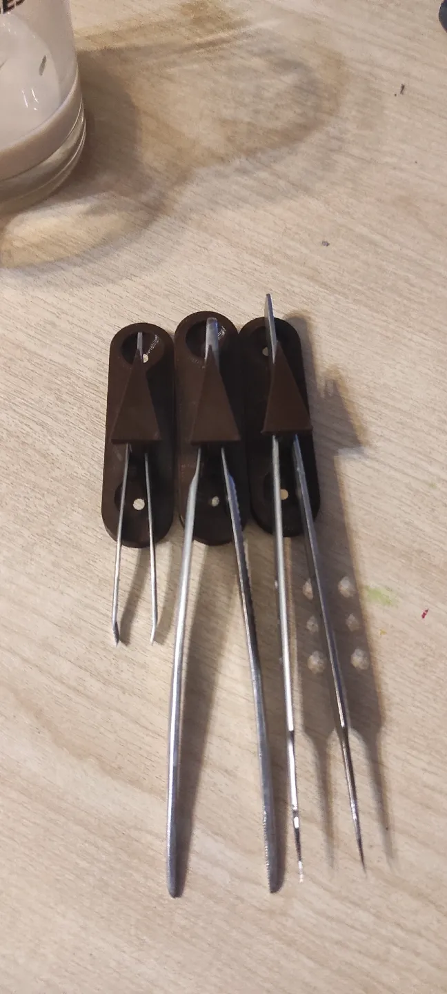 tweezers holder wall