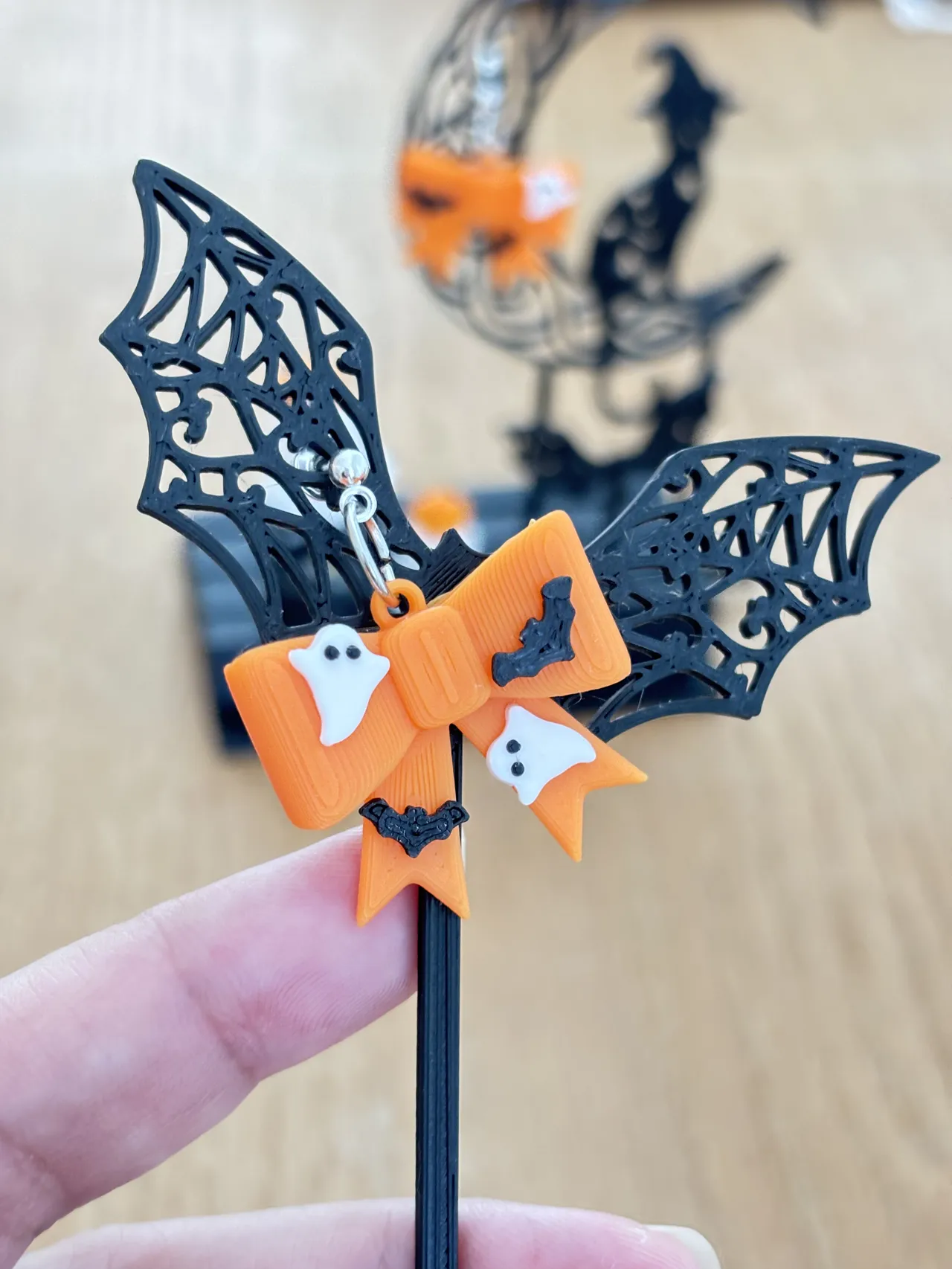 Halloween magic earrings view 3