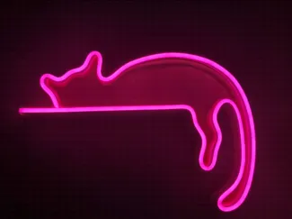 neon ledli masa üstünde kedi modeli