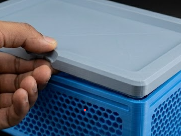 The Ultra-Parametric Box