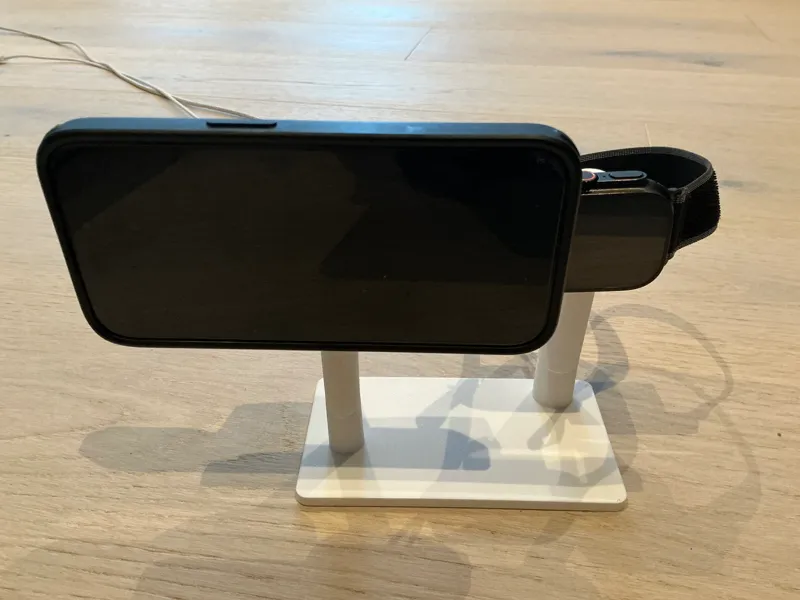 Belkin Magsafe charge puck and Apple Watch stand