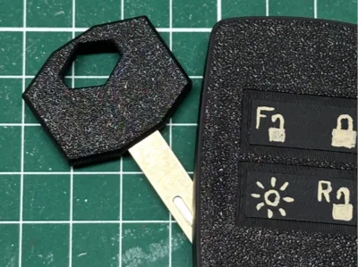 Renault key insert body