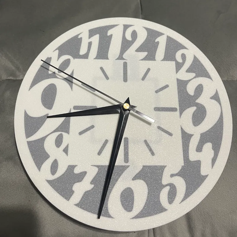 Mutli color wall clock