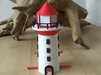 Light house for bird fatballs