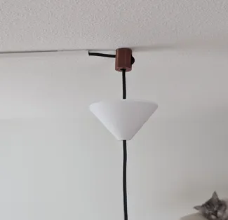 Simple Lamp Mount with strain relief