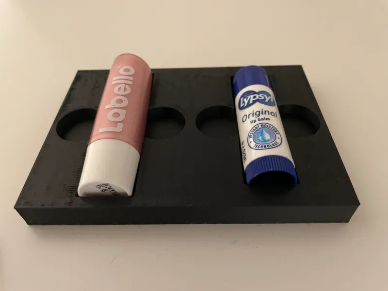 lipstick holder
