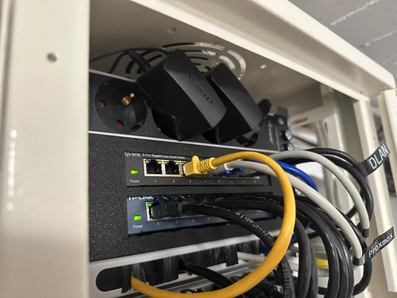 10" Rack switch mount 2x