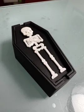 Objeto manipulable: Clickers Series - #17 Halloween - Spooky Skeleton — vista de referencia 4
