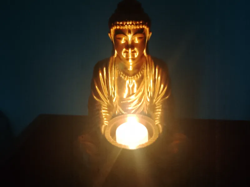 Buddha Teelichthalter