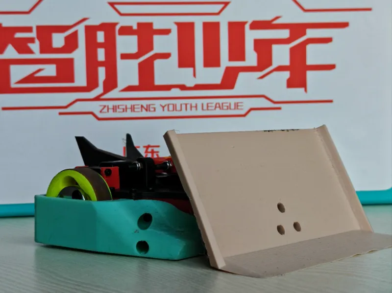 玄智大铲车 智胜少年V2版 加大了前铲减少了非必要装饰