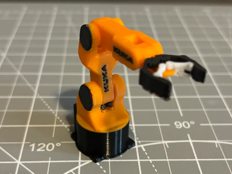 Robotic Arm KUKA-Based (Replica)
