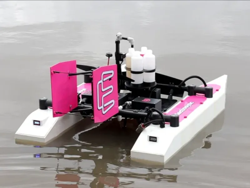 RC Catamaran Utility Boat