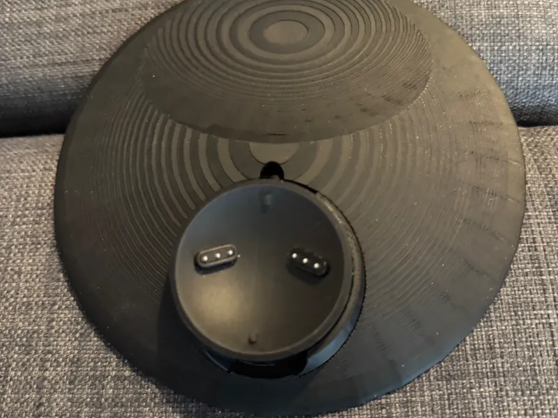 Quest 3 + Touch Pro controllers docking station