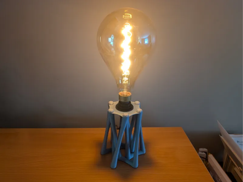 Desk/table lamp for 40mm E27 fixture