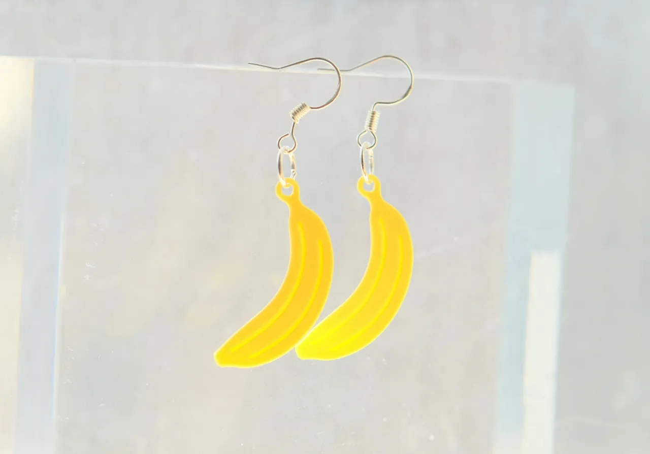 Curved Banana Peel-Line Earrings view 2