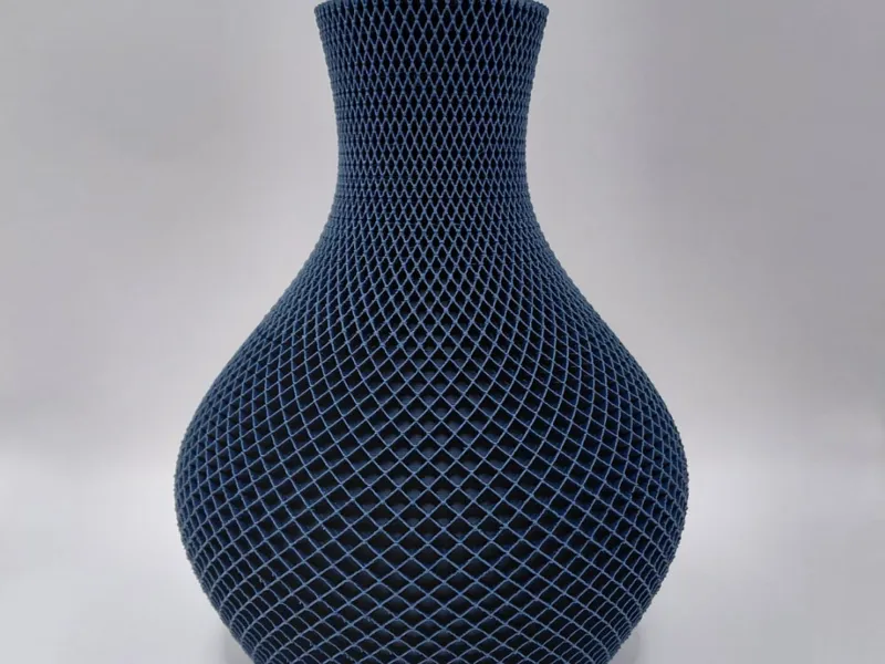Modern vase wide bottom