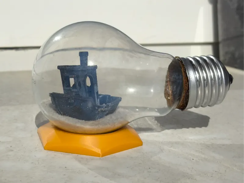 3D benchy in bulb