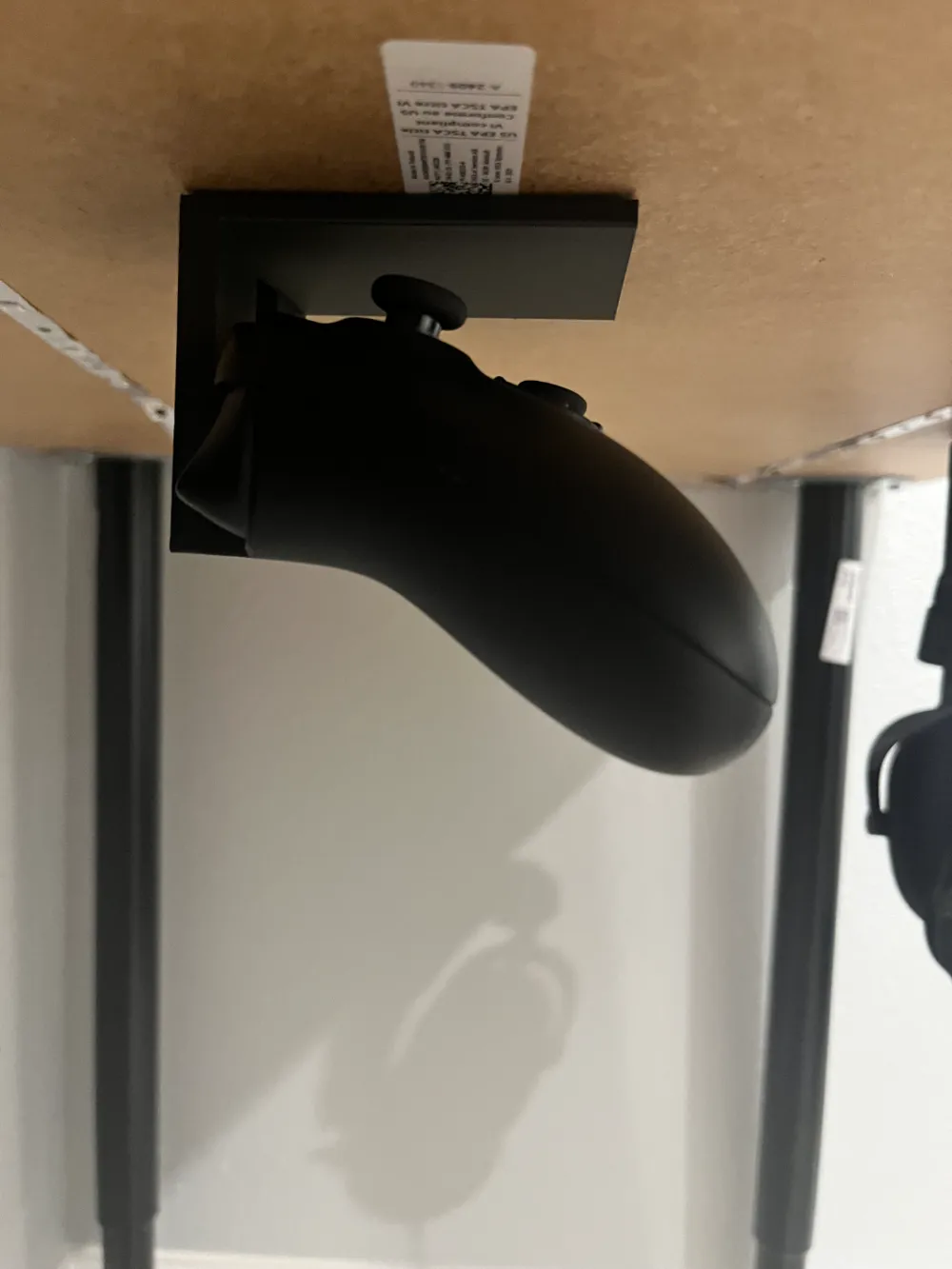 Under Desk Xbox Controller Holder by Jackson_Abel473 - MakerWorld