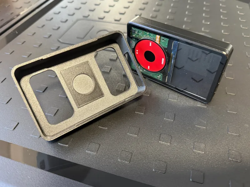 Case for Boxy Pixel IPOD metal case