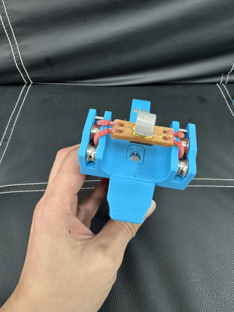 Automatic Slingshot XH-01 - Free 3D Print Model - MakerWorld