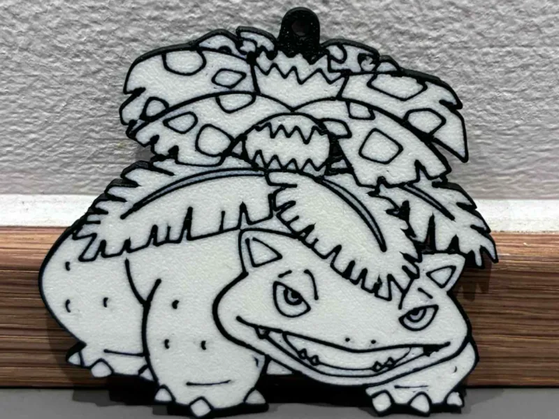 Venusaur keychain - Black/White