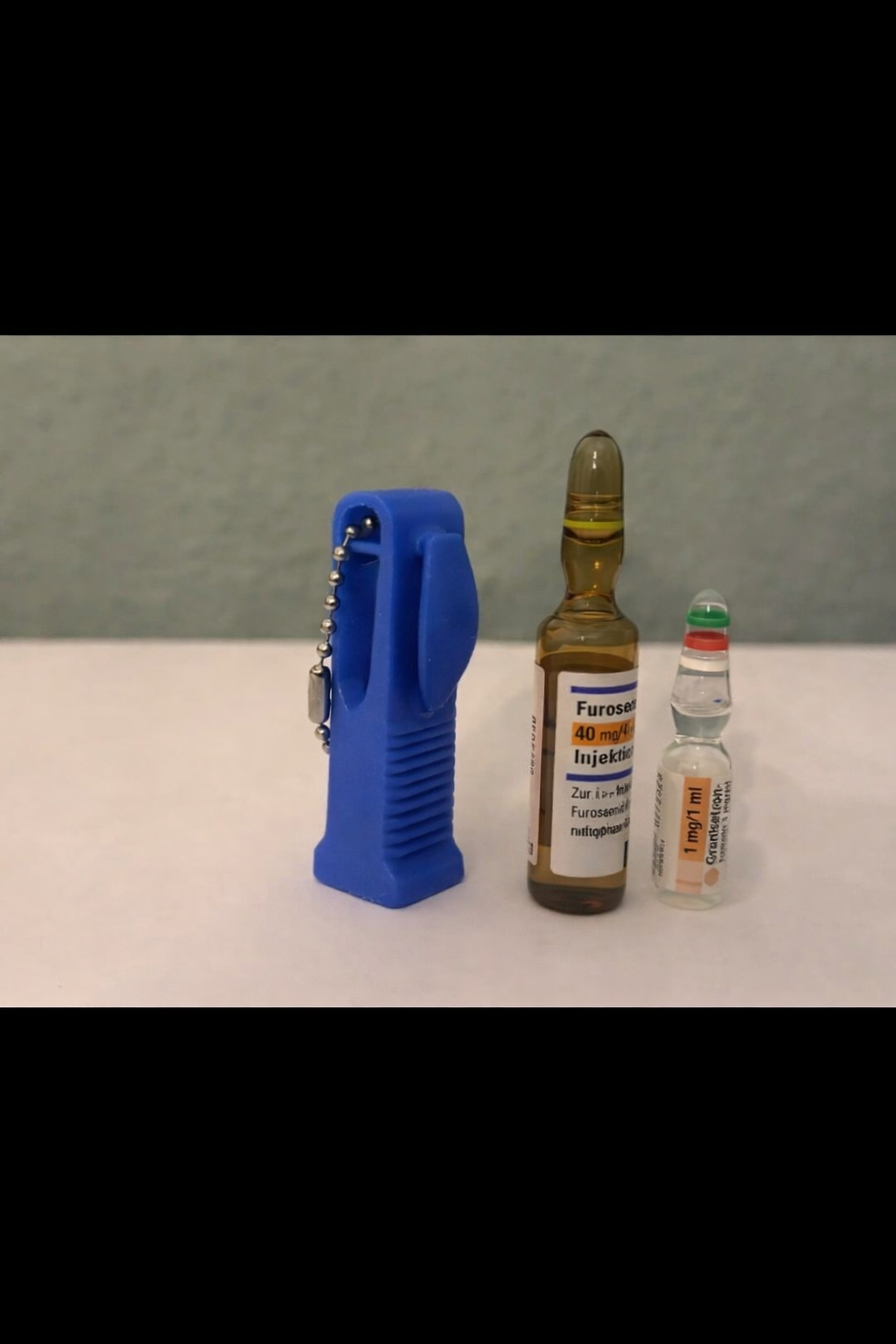 Miniatura 1 do modelo 3D Ampullen Öffner