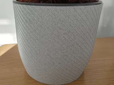 Decorative plant pot 