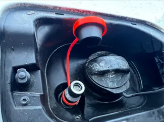 Einfüllstutzen Schutzkappe halteband CNG  