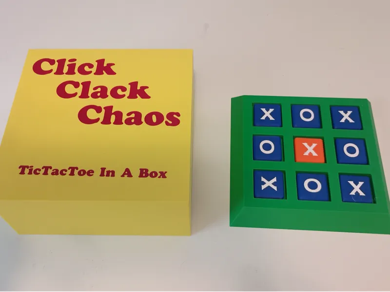 Click Clack Chaos - TicTacToe In A Box