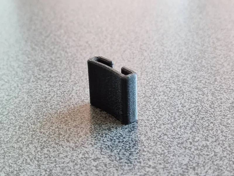 backpack strap clip