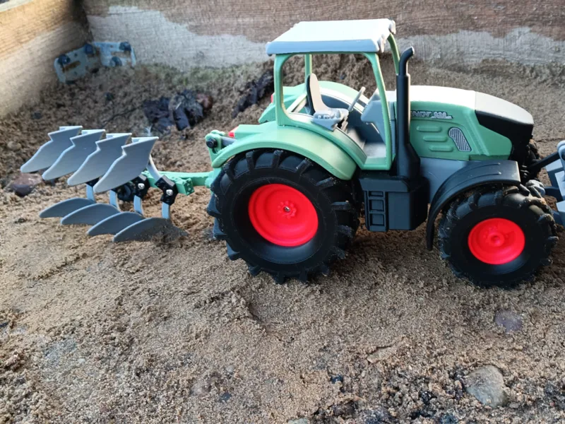 Plough for  tractor Fendt