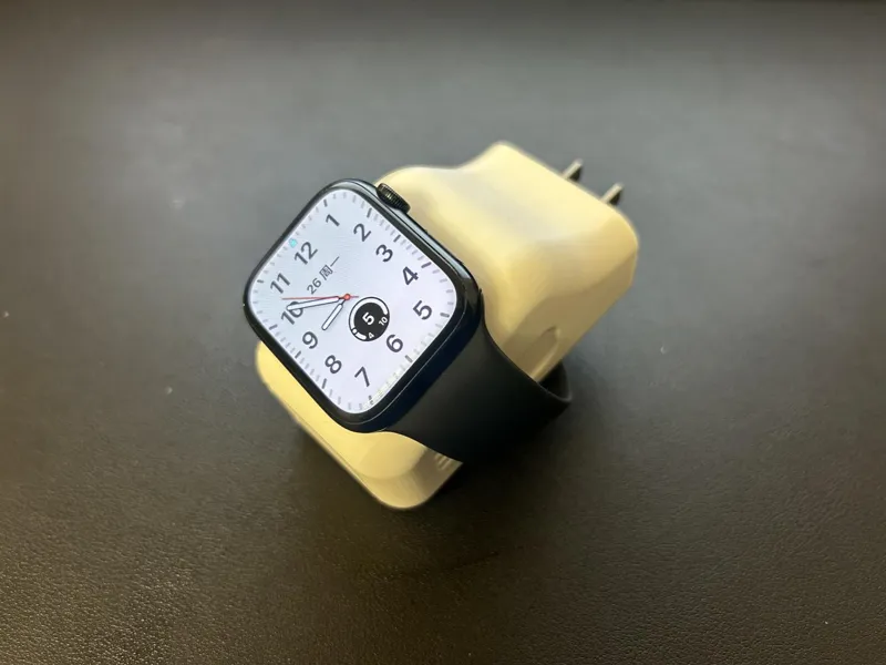 apple watch旅行/家用简约便携充电器