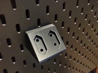 Ikea Skadis Halter für EU-Stecker