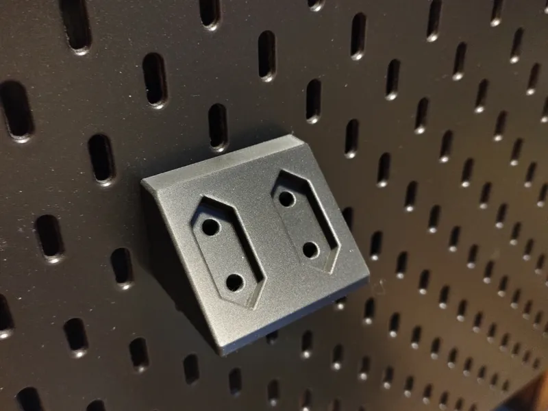Ikea Skadis Halter für EU-Stecker
